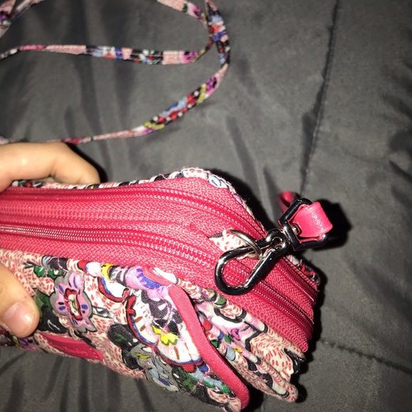 Vera Bradley bad (can be used many ways) - Picture 5 of 8